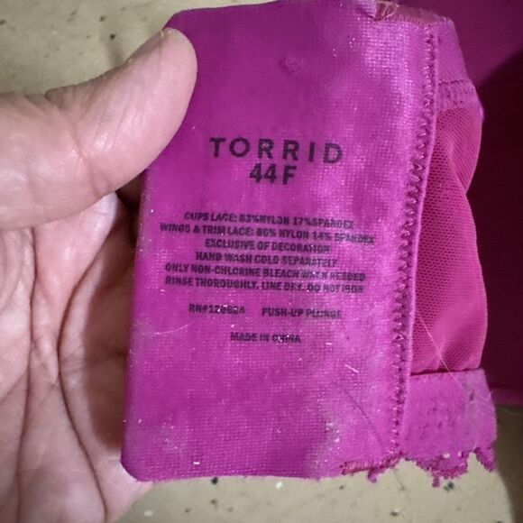 Torrid 44F  Pink Lace Molded Cup Push Up Bra - Picture 3 of 6